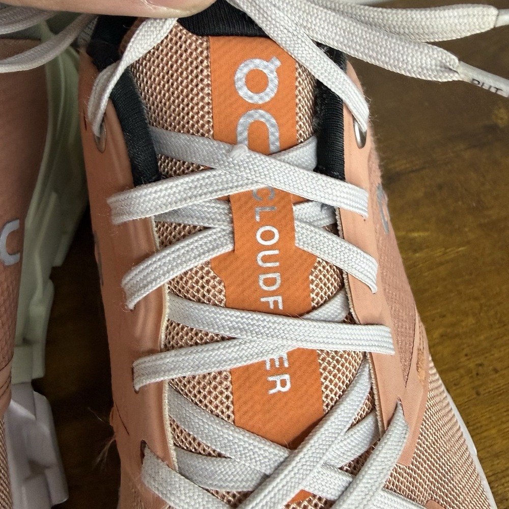 On Cloud Cloudflyer 4 Running Shoes Women's Size 10 Peach - Picture 4 of 8